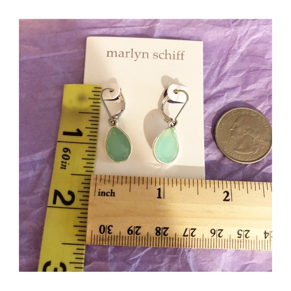 NWOT MARLYN SCHIFF Silver Tone Jade Tone Resin Gem Drop Earrings - Picture 7 of 8